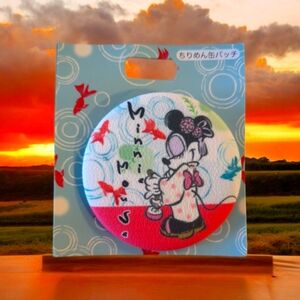 Disney Japanese Minnie Pin from Tokyo